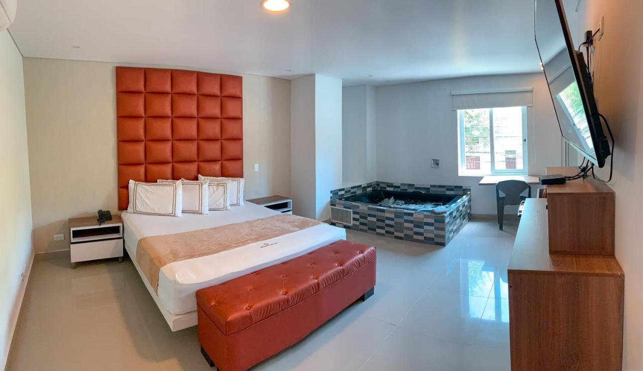 Infinity Hotel Μεντεγίν Εξωτερικό φωτογραφία