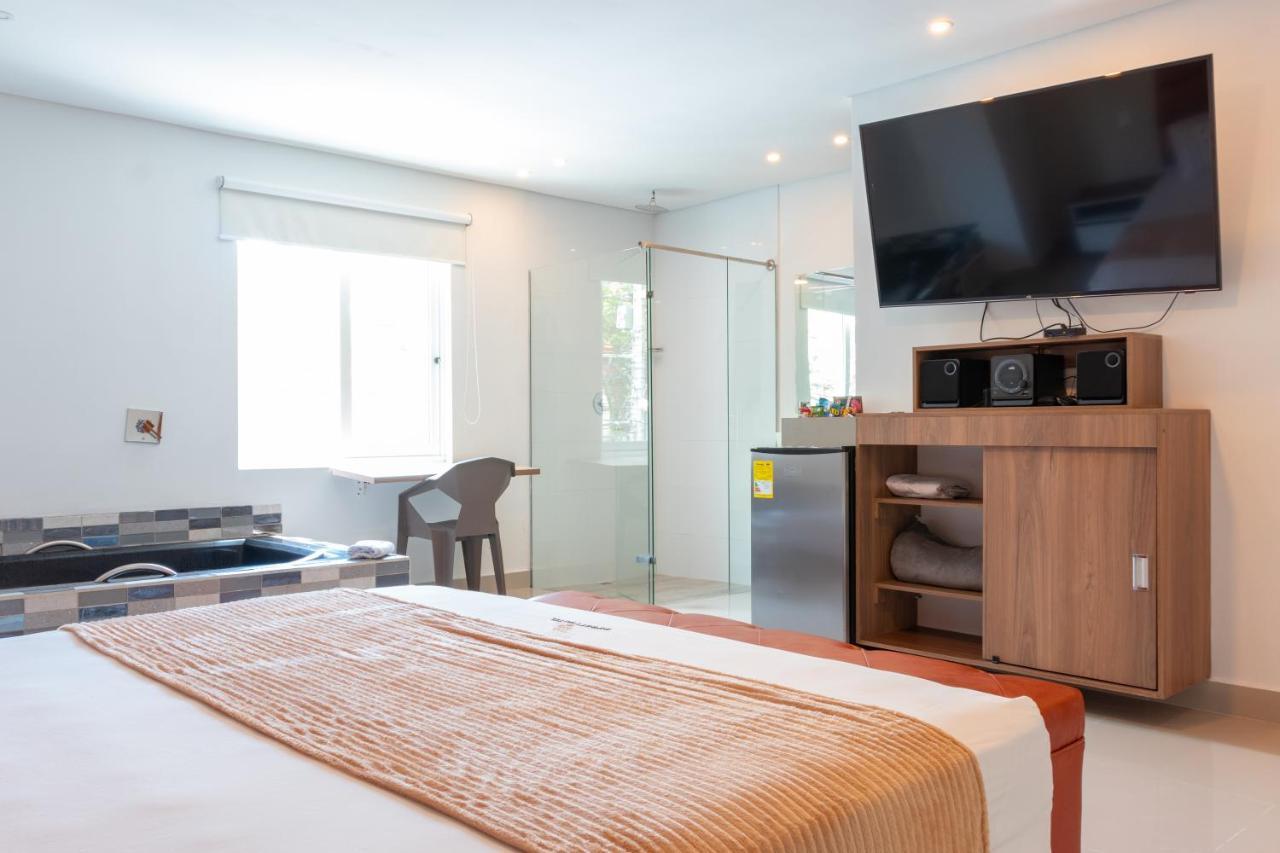 Infinity Hotel Μεντεγίν Εξωτερικό φωτογραφία