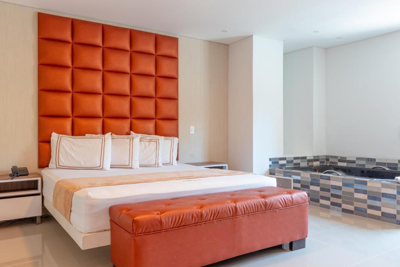 Infinity Hotel Μεντεγίν Εξωτερικό φωτογραφία