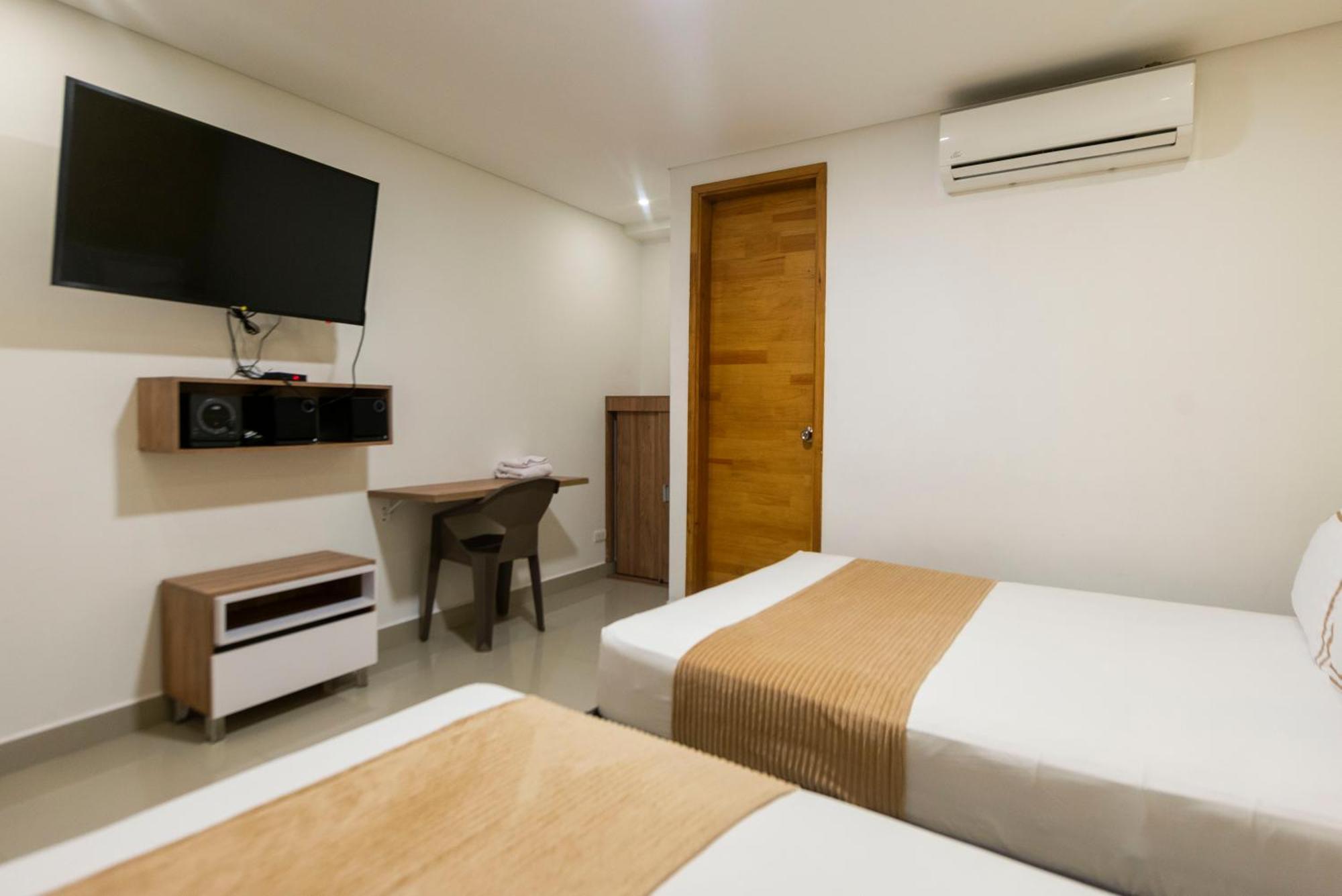 Infinity Hotel Μεντεγίν Εξωτερικό φωτογραφία