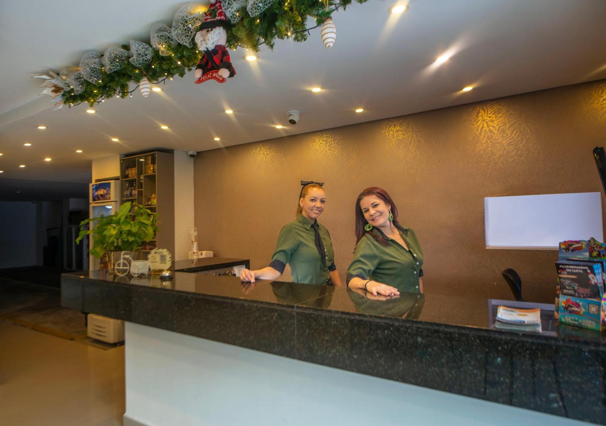 Infinity Hotel Μεντεγίν Εξωτερικό φωτογραφία