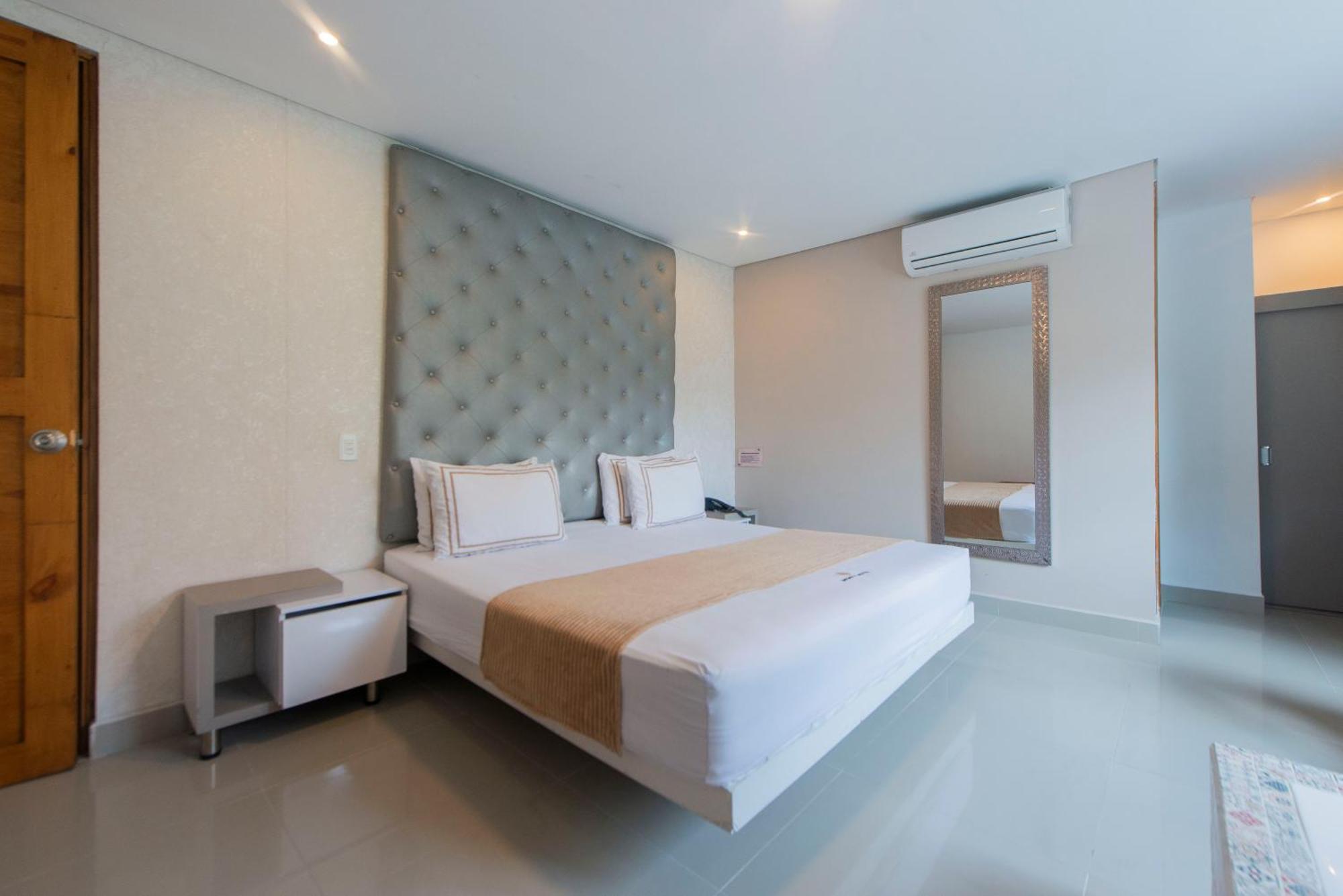 Infinity Hotel Μεντεγίν Εξωτερικό φωτογραφία
