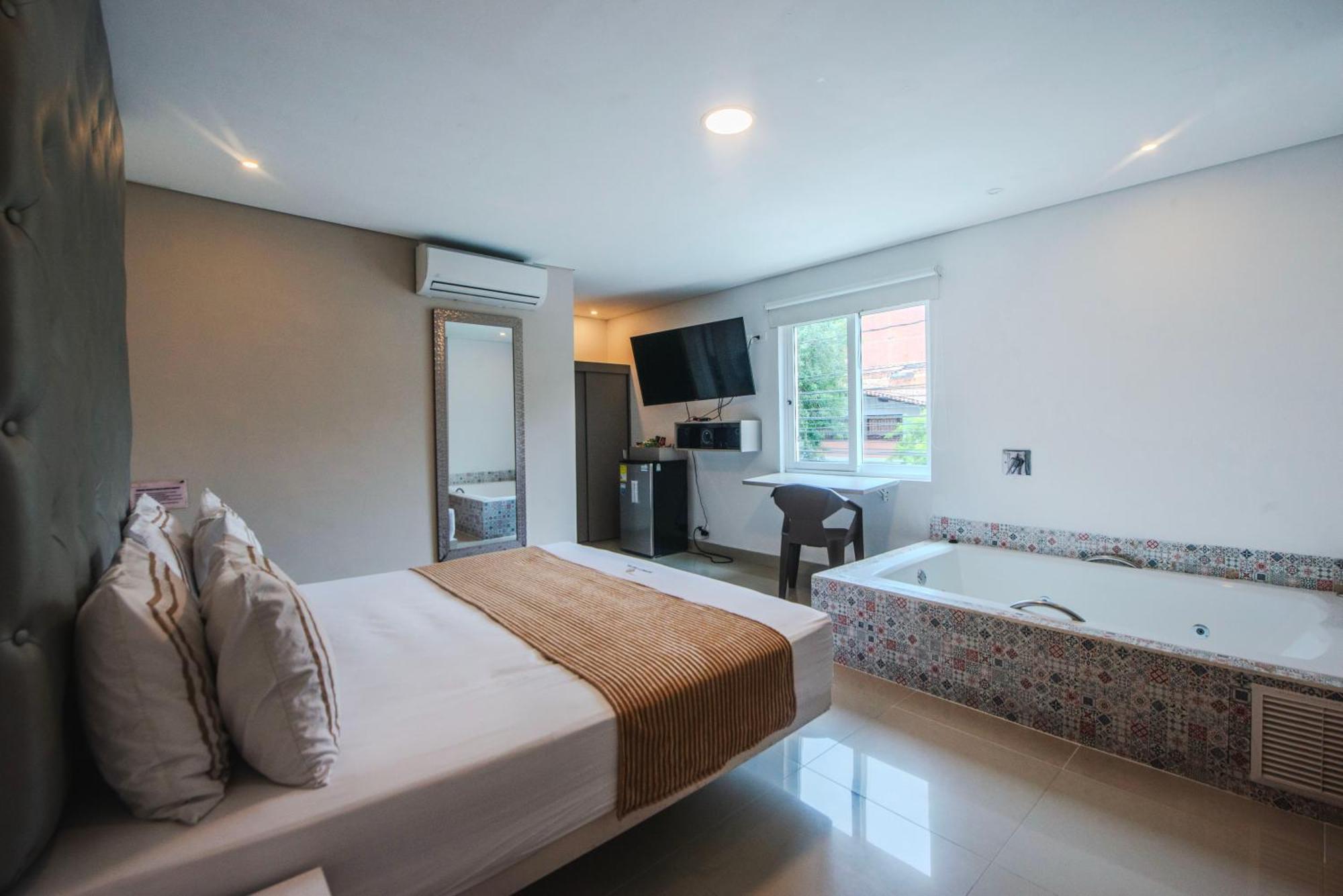 Infinity Hotel Μεντεγίν Εξωτερικό φωτογραφία
