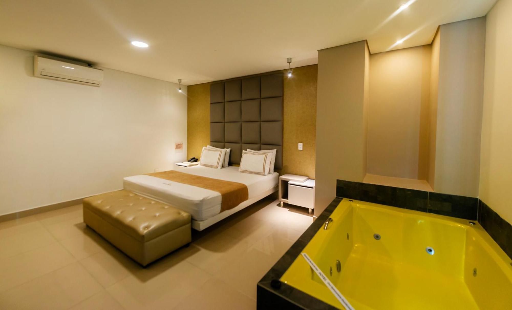 Infinity Hotel Μεντεγίν Εξωτερικό φωτογραφία