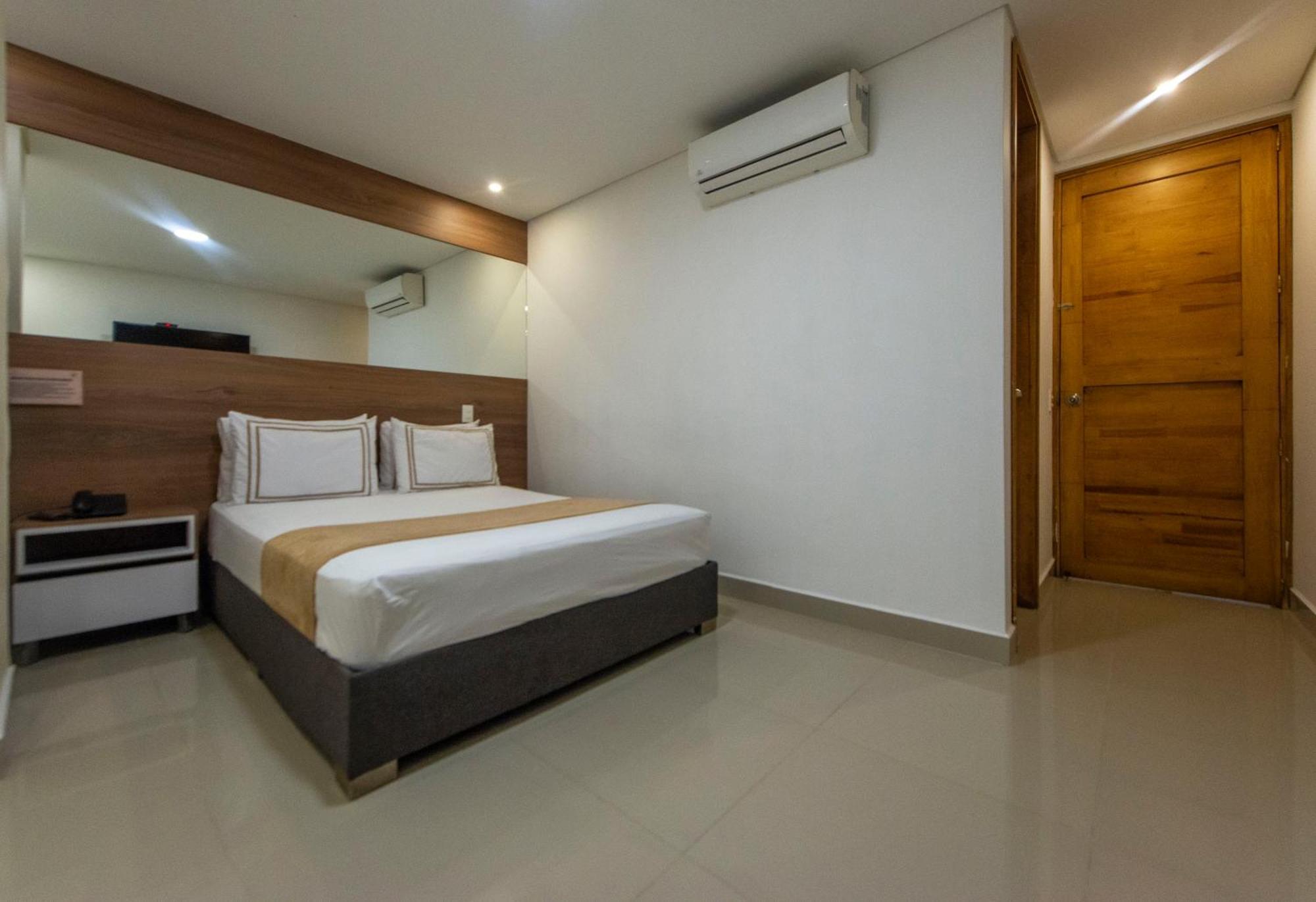 Infinity Hotel Μεντεγίν Εξωτερικό φωτογραφία